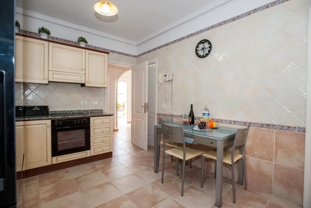 Villa Vanesa Luxury Private Villa With A Heated Pool, 4 Bedrooms And 4 Bathrooms Costa Adeje  Eksteriør billede