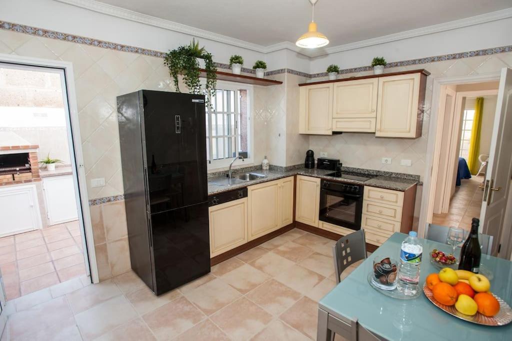 Villa Vanesa Luxury Private Villa With A Heated Pool, 4 Bedrooms And 4 Bathrooms Costa Adeje  Eksteriør billede
